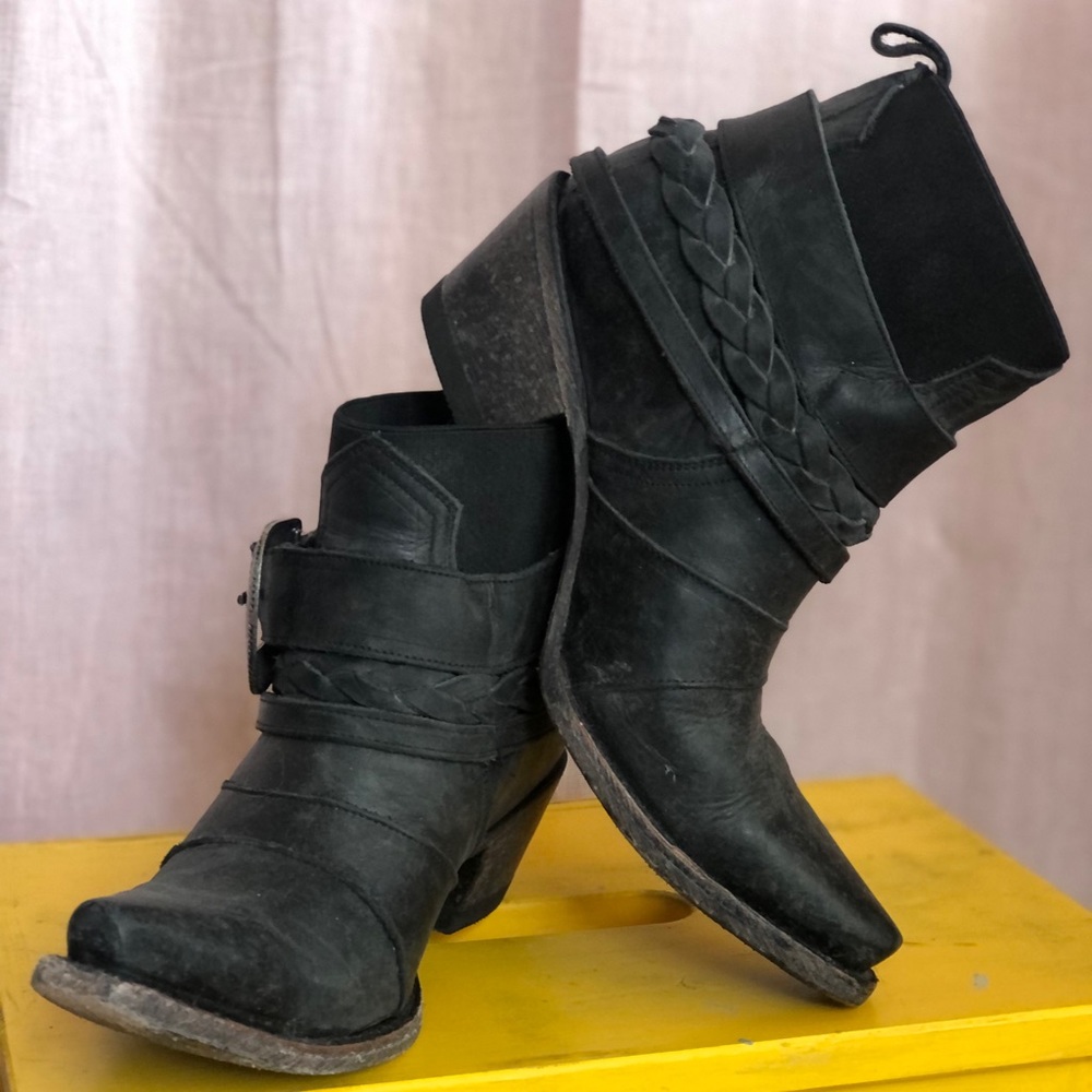 JUNK GYPSY WESTERN booties